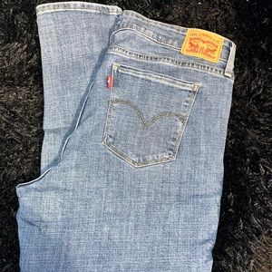 Barely Used Levi’s Plus Size Jeans
